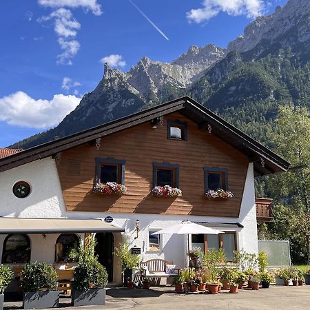 Gaestehaus Edlhuber มิทเทนวัลด์ ภายนอก รูปภาพ