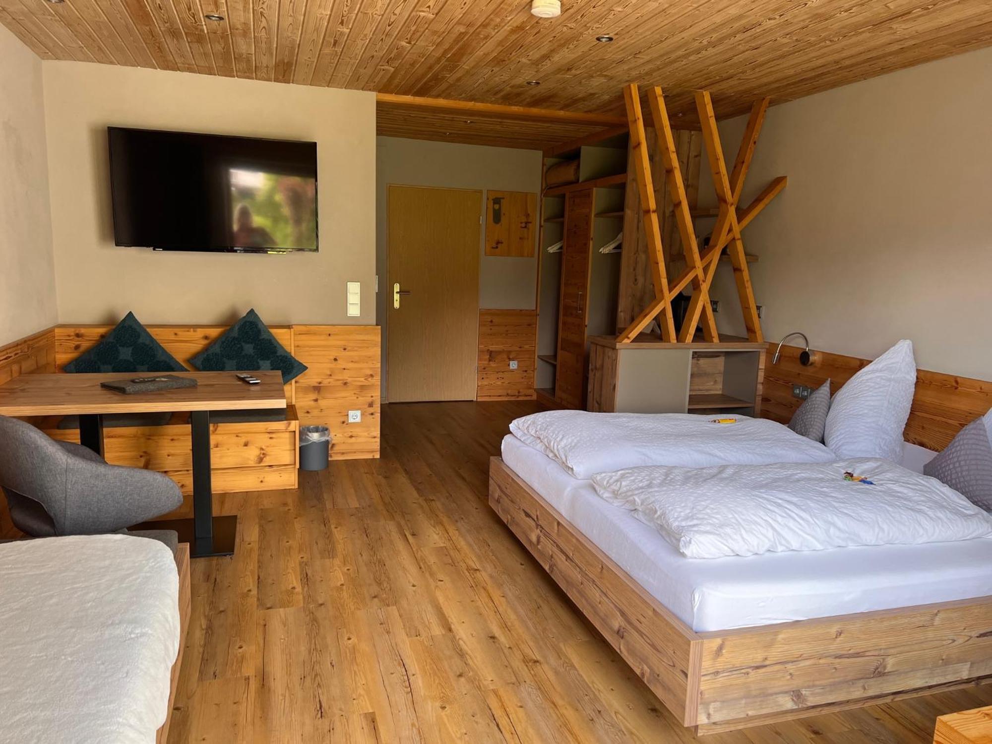 Gaestehaus Edlhuber มิทเทนวัลด์ ภายนอก รูปภาพ