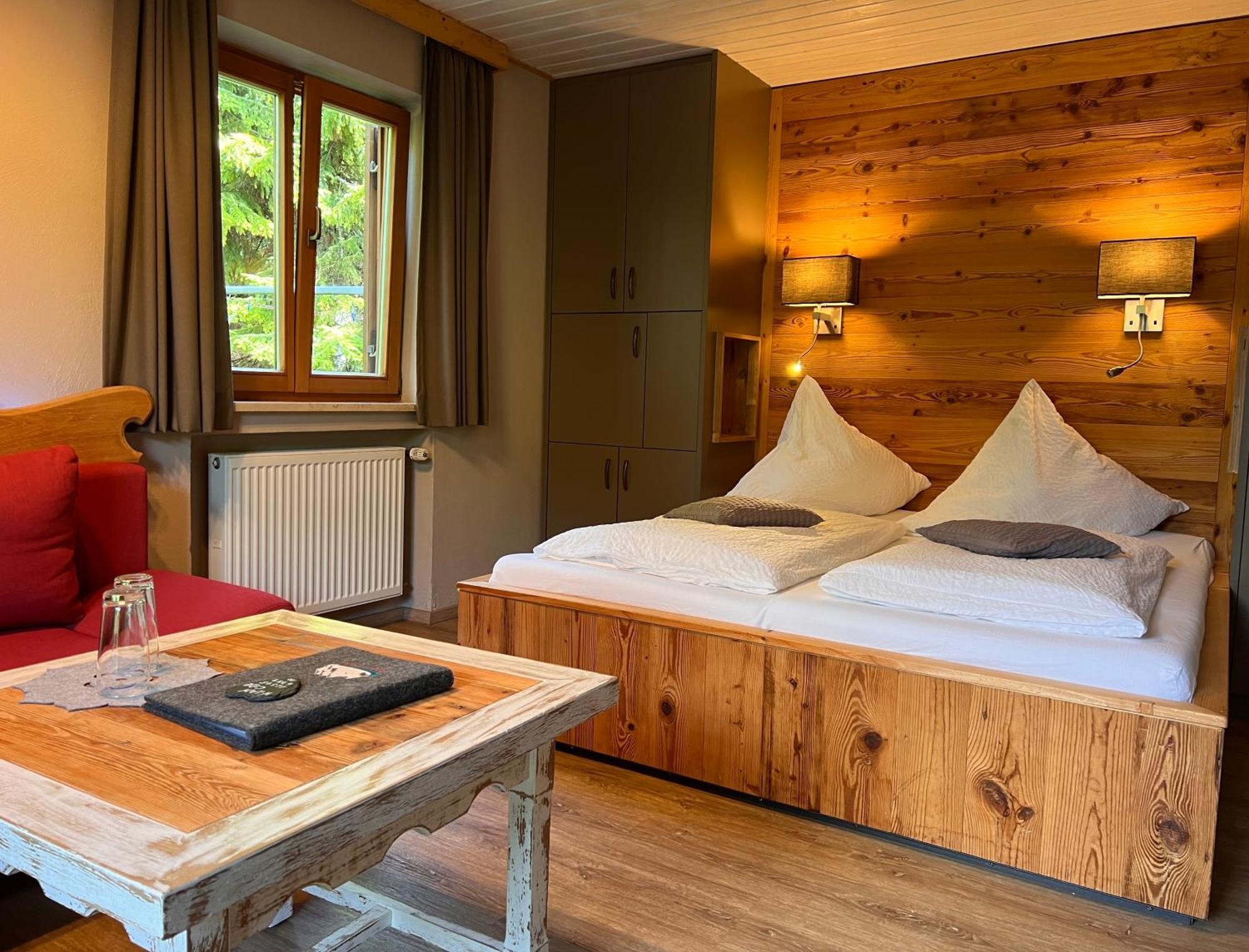 Gaestehaus Edlhuber มิทเทนวัลด์ ภายนอก รูปภาพ