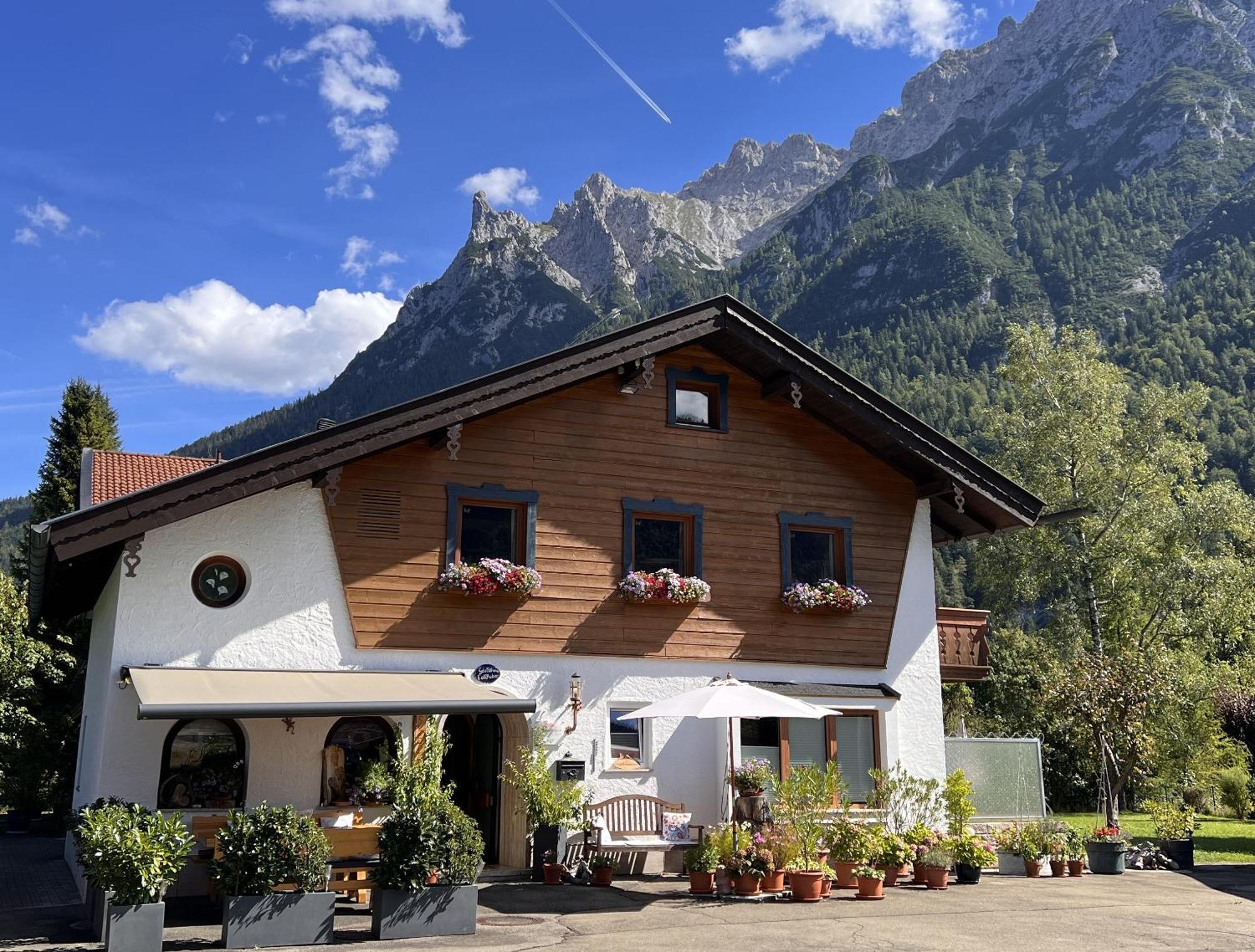 Gaestehaus Edlhuber มิทเทนวัลด์ ภายนอก รูปภาพ