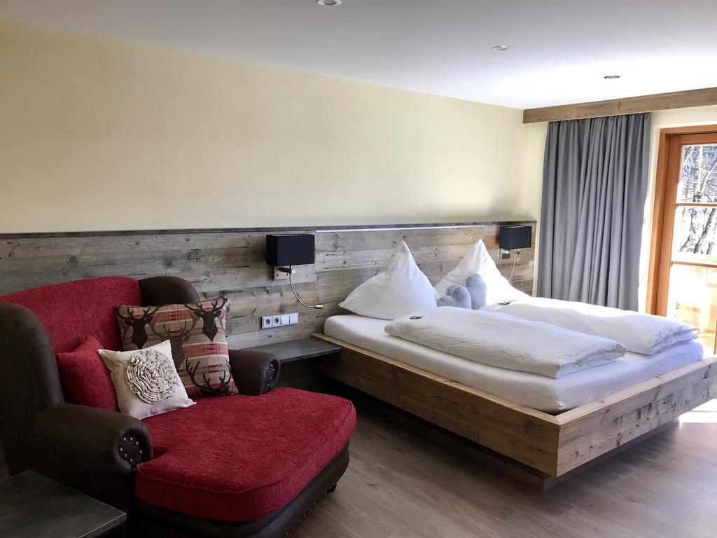 Gaestehaus Edlhuber มิทเทนวัลด์ ภายนอก รูปภาพ