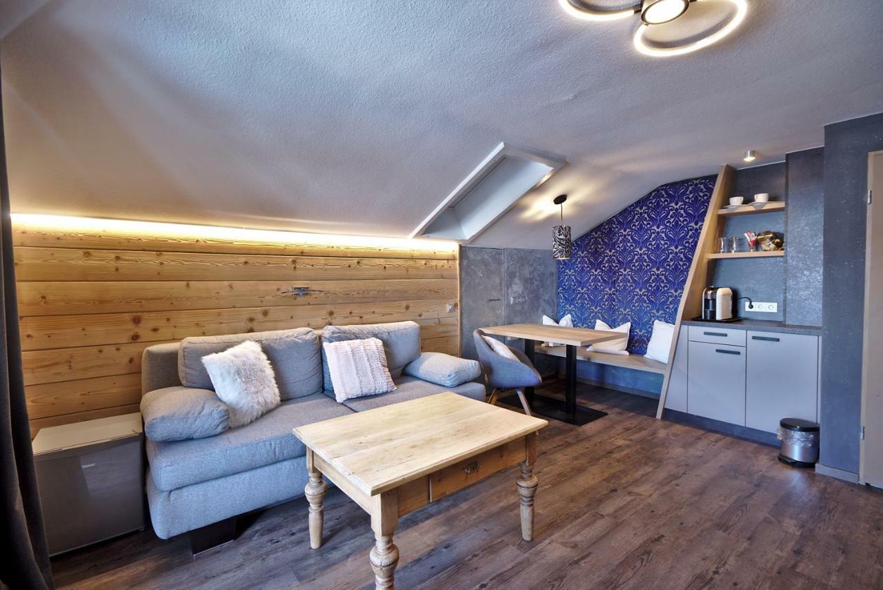 Gaestehaus Edlhuber มิทเทนวัลด์ ภายนอก รูปภาพ