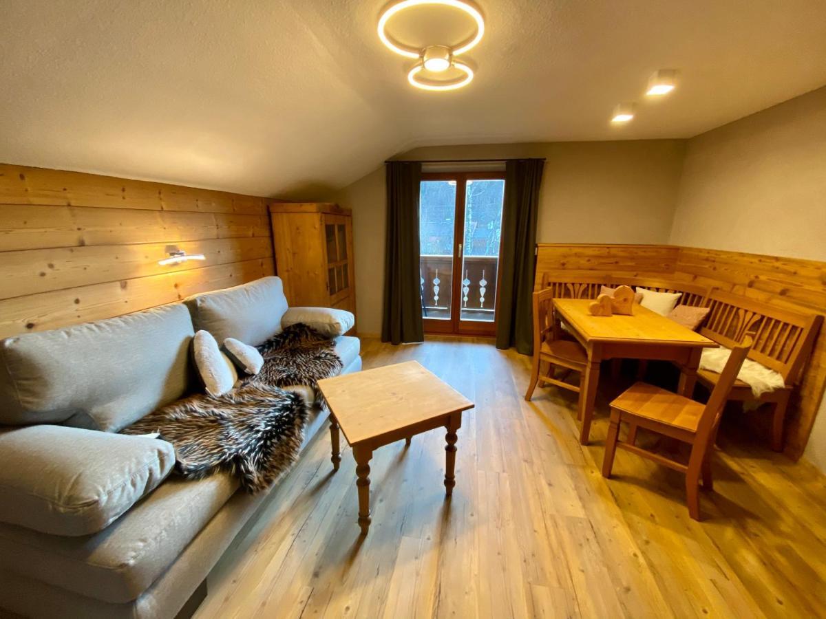 Gaestehaus Edlhuber มิทเทนวัลด์ ภายนอก รูปภาพ