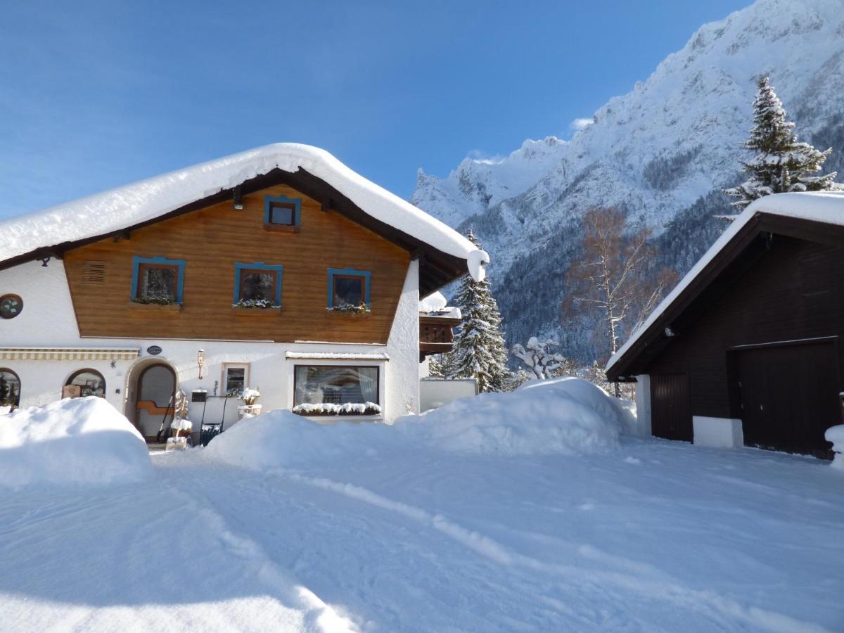 Gaestehaus Edlhuber มิทเทนวัลด์ ภายนอก รูปภาพ